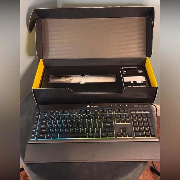 Corsair Other - Corsair 2 in 1 Gaming Bundle (K55 RGB Wired Keyboard and Large Mousepad)